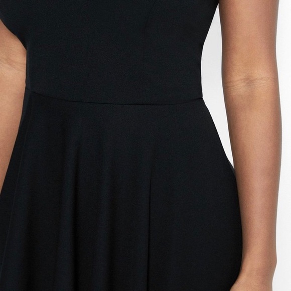 HALTER ASYM RUFFLE JUMPSUIT - Picture 8 of 9